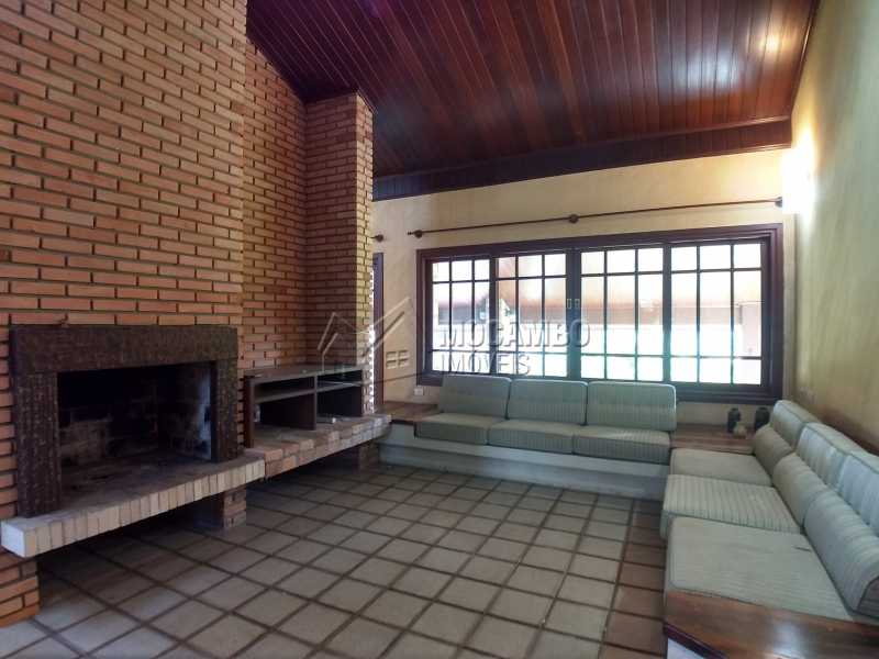 Conheça Sala de Estar com Lareira do imóvel - Casa em Condominio Para Alugar - Itatiba - SP - Bairro do Engenho - FCCN50033 - 10 Sala de Estar com Lareira - Casa em Condominio Para Alugar - Itatiba - SP - Bairro do Engenho - FCCN50033 - 10