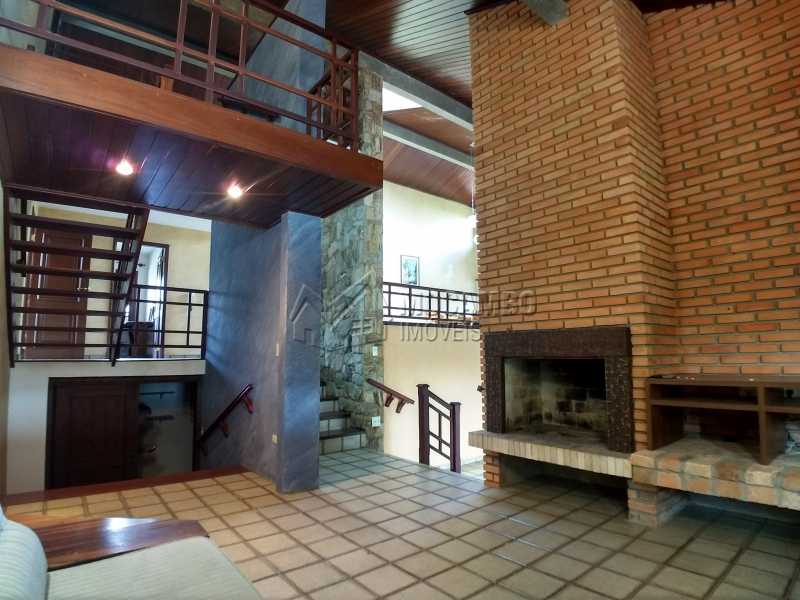 Conheça Sala de Estar com Lareira do imóvel - Casa em Condominio Para Alugar - Itatiba - SP - Bairro do Engenho - FCCN50033 - 9 Sala de Estar com Lareira - Casa em Condominio Para Alugar - Itatiba - SP - Bairro do Engenho - FCCN50033 - 9