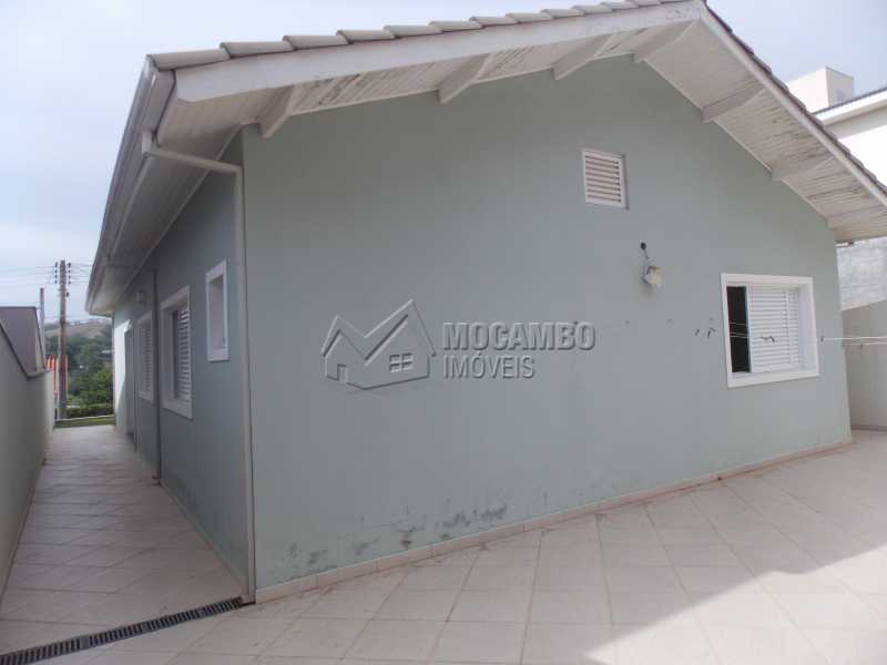 Conheça Lateral do imóvel - Casa em Condomínio 3 quartos à venda Itatiba,SP - R$ 680.000 - FCCN30383 - 18 Lateral - Casa em Condomínio 3 quartos à venda Itatiba,SP - R$ 680.000 - FCCN30383 - 18