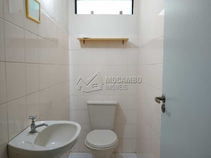 Conheça Banheiro social do imóvel - Sala Comercial Itatiba, Centro, SP Para Alugar, 20m² - FCSL00182 - 6 Banheiro social - Sala Comercial Itatiba, Centro, SP Para Alugar, 20m² - FCSL00182 - 6