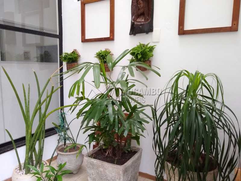 Conheça Jardim de inverno do imóvel - Sala Comercial Itatiba, Centro, SP Para Alugar, 20m² - FCSL00182 - 10 Jardim de inverno - Sala Comercial Itatiba, Centro, SP Para Alugar, 20m² - FCSL00182 - 10