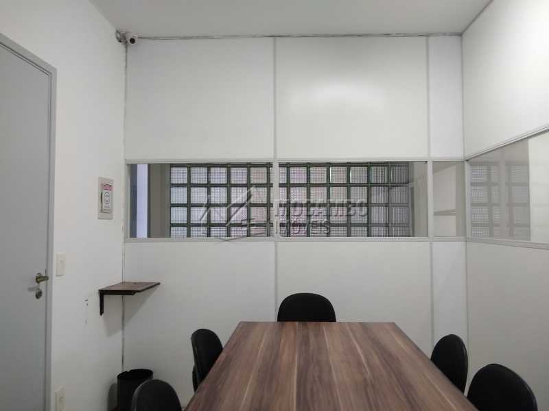 Conheça Sala de reunião do imóvel - Sala Comercial Itatiba, Centro, SP Para Alugar, 20m² - FCSL00182 - 4 Sala de reunião - Sala Comercial Itatiba, Centro, SP Para Alugar, 20m² - FCSL00182 - 4