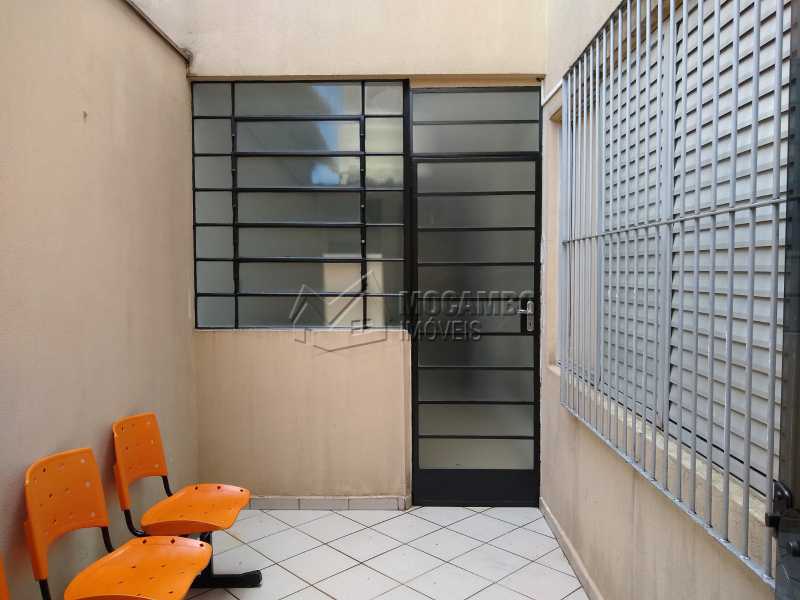 Conheça Espaço fumante do imóvel - Sala Comercial Itatiba, Centro, SP Para Alugar, 20m² - FCSL00182 - 8 Espaço fumante - Sala Comercial Itatiba, Centro, SP Para Alugar, 20m² - FCSL00182 - 8