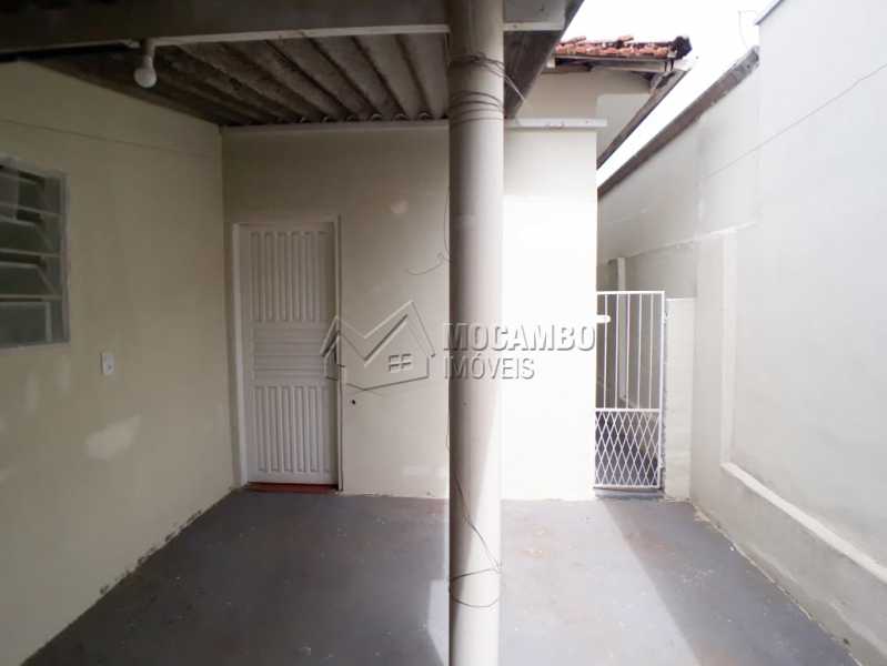 Conheça Área Externa do imóvel - Casa 2 Quartos Para Alugar Itatiba,SP Centro - R$ 700 - FCCA21159 - 12 Área Externa - Casa 2 Quartos Para Alugar Itatiba,SP Centro - R$ 700 - FCCA21159 - 12