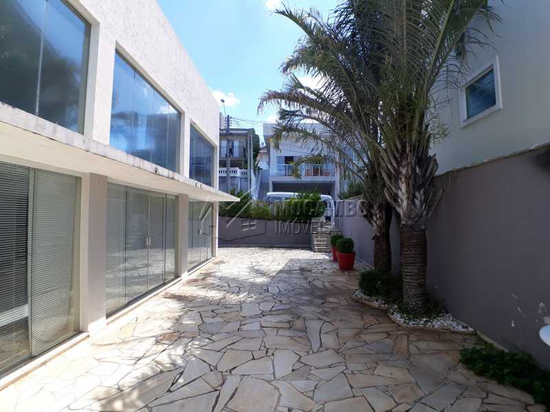 Conheça Quintal do imóvel - Casa em Condominio Para Venda ou Aluguel - Itatiba - SP - Residencial Fazenda Serrinha - FCCN40129 - 15 Quintal - Casa em Condominio Para Venda ou Aluguel - Itatiba - SP - Residencial Fazenda Serrinha - FCCN40129 - 15
