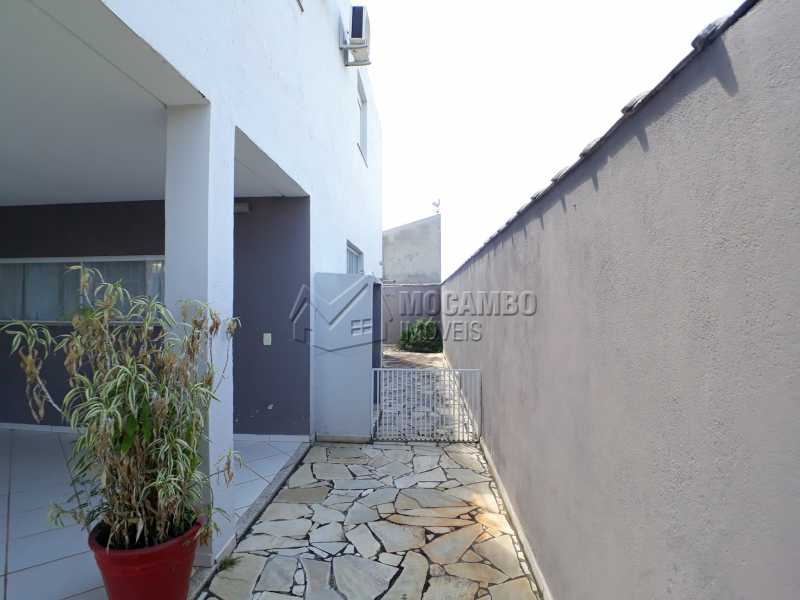 Conheça Quintal do imóvel - Casa em Condominio Para Venda ou Aluguel - Itatiba - SP - Residencial Fazenda Serrinha - FCCN40129 - 16 Quintal - Casa em Condominio Para Venda ou Aluguel - Itatiba - SP - Residencial Fazenda Serrinha - FCCN40129 - 16