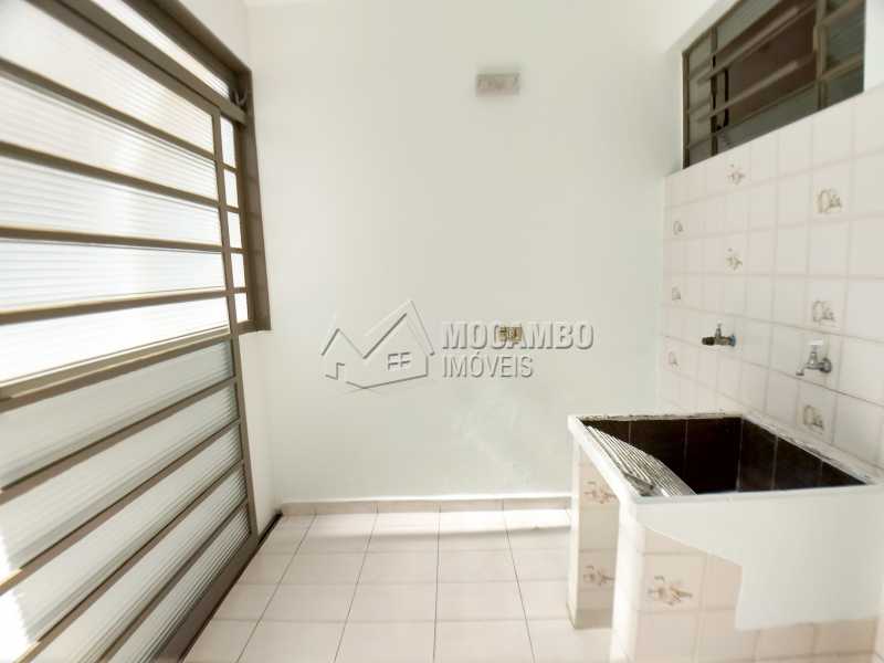 Conheça Área de Serviço do imóvel - Casa Para Alugar - Itatiba - SP - Vila Santa Clara - FCCA21162 - 13 Área de Serviço - Casa Para Alugar - Itatiba - SP - Vila Santa Clara - FCCA21162 - 13