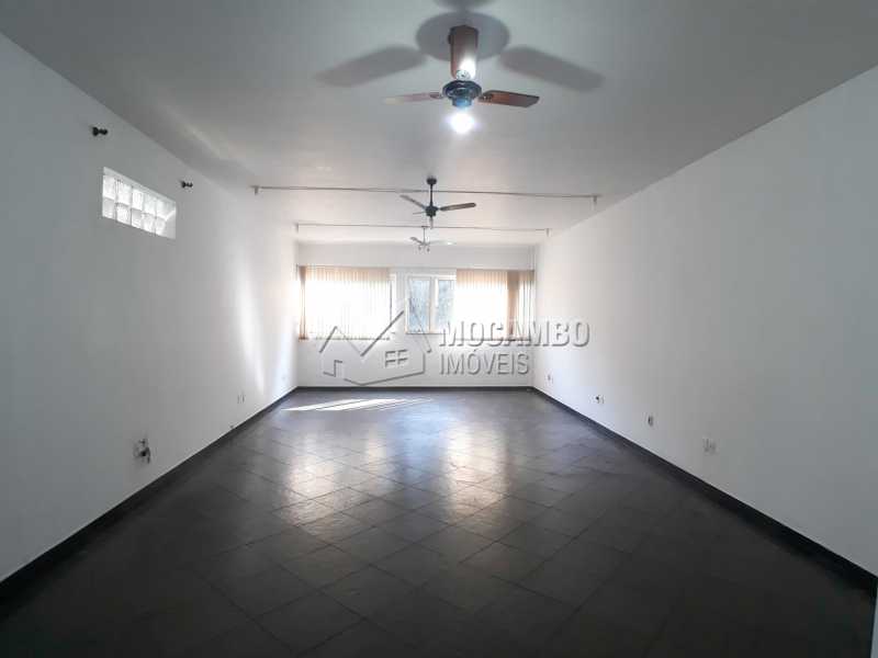 Conheça Salão do imóvel - Sobreloja 60m² Para Alugar Itatiba,SP Centro - R$ 800 - FCSJ00013 - 3 Salão - Sobreloja 60m² Para Alugar Itatiba,SP Centro - R$ 800 - FCSJ00013 - 3