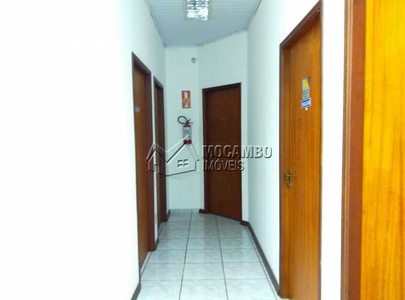 Conheça Acesso do imóvel - Sala Comercial 20m² para alugar Itatiba,SP - R$ 550 - FCSL00192 - 5 Acesso - Sala Comercial 20m² para alugar Itatiba,SP - R$ 550 - FCSL00192 - 5