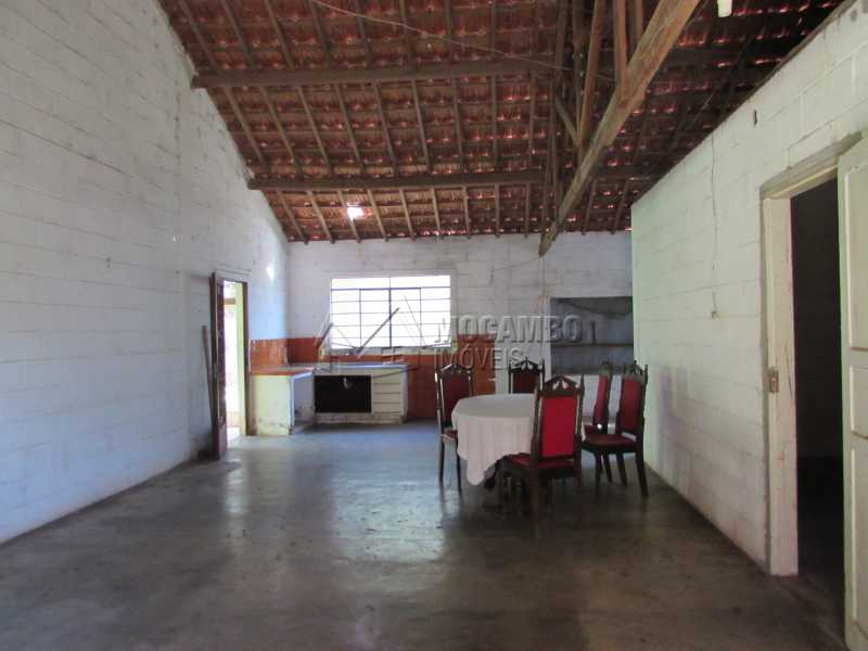 Conheça Interior casa do imóvel - Chácara 3900m² à venda Itatiba,SP - R$ 580.000 - FCCH20062 - 11 Interior casa - Chácara 3900m² à venda Itatiba,SP - R$ 580.000 - FCCH20062 - 11
