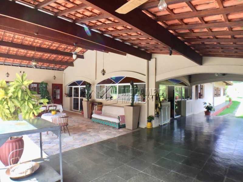 Conheça Varanda do imóvel - Casa em Condominio À Venda - Itatiba - SP - Ville Chamonix - FCCN40130 - 3 Varanda - Casa em Condominio À Venda - Itatiba - SP - Ville Chamonix - FCCN40130 - 3