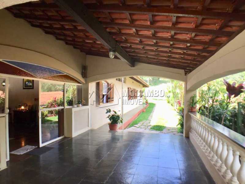 Conheça Varanda do imóvel - Casa em Condominio À Venda - Itatiba - SP - Ville Chamonix - FCCN40130 - 4 Varanda - Casa em Condominio À Venda - Itatiba - SP - Ville Chamonix - FCCN40130 - 4