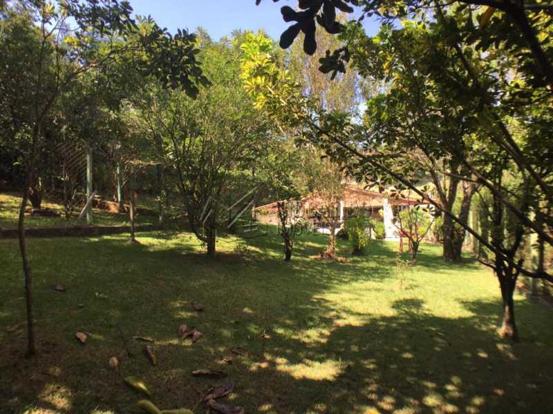 Conheça Pomar do imóvel - Casa em Condominio À Venda - Itatiba - SP - Ville Chamonix - FCCN40130 - 29 Pomar - Casa em Condominio À Venda - Itatiba - SP - Ville Chamonix - FCCN40130 - 29