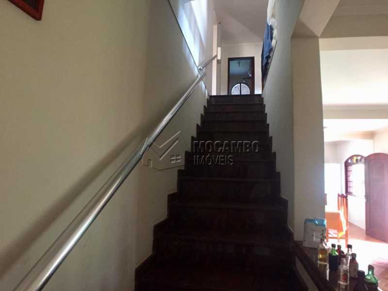 Conheça Escada do imóvel - Casa em Condominio Itatiba,Bairro Itapema,SP À Venda,6 Quartos,319m² - FCCN60008 - 6 Escada - Casa em Condominio Itatiba,Bairro Itapema,SP À Venda,6 Quartos,319m² - FCCN60008 - 6