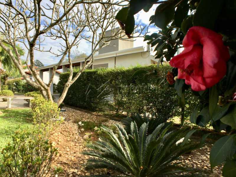Conheça Jardim do imóvel - Casa em Condomínio 3 quartos à venda Itatiba,SP - R$ 1.200.000 - FCCN30400 - 28 Jardim - Casa em Condomínio 3 quartos à venda Itatiba,SP - R$ 1.200.000 - FCCN30400 - 28