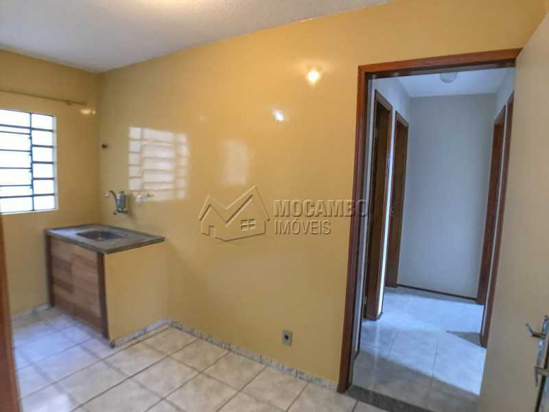 Conheça Cozinha e corredor do imóvel - Apartamento 3 quartos à venda Itatiba,SP - R$ 169.000 - FCAP30504 - 6 Cozinha e corredor - Apartamento 3 quartos à venda Itatiba,SP - R$ 169.000 - FCAP30504 - 6