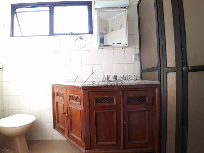 Conheça Banheiro Suite do imóvel - Apartamento Condomínio Edifício José Carbonari, Itatiba, Centro, SP Para Venda e Aluguel, 3 Quartos, 100m² - FCAP30510 - 6 Banheiro Suite - Apartamento Condomínio Edifício José Carbonari, Itatiba, Centro, SP Para Venda e Aluguel, 3 Quartos, 100m² - FCAP30510 - 6