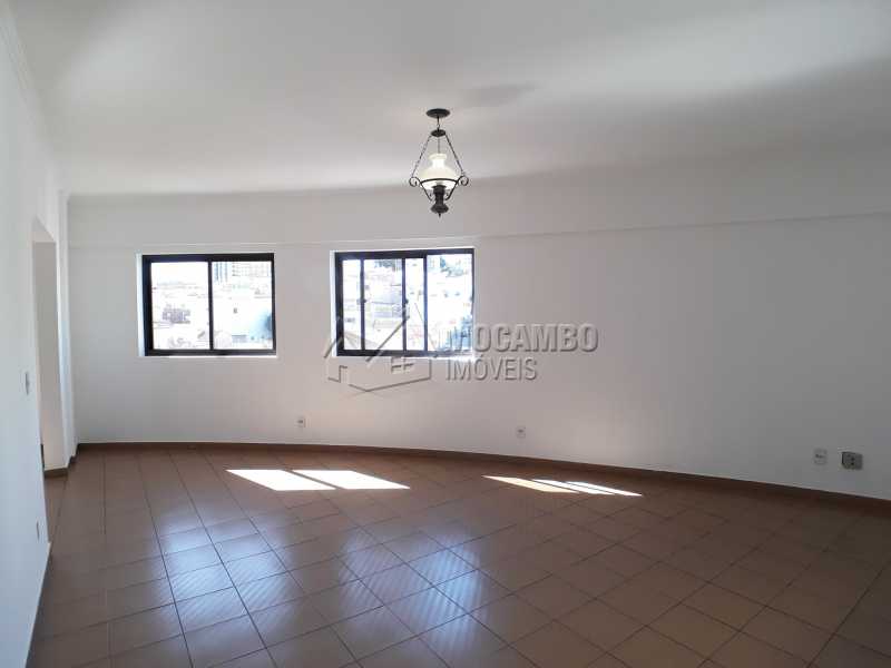 Conheça Sala Estar do imóvel - Apartamento Condomínio Edifício José Carbonari, Itatiba, Centro, SP Para Venda e Aluguel, 3 Quartos, 100m² - FCAP30510 - 1 Sala Estar - Apartamento Condomínio Edifício José Carbonari, Itatiba, Centro, SP Para Venda e Aluguel, 3 Quartos, 100m² - FCAP30510 - 1