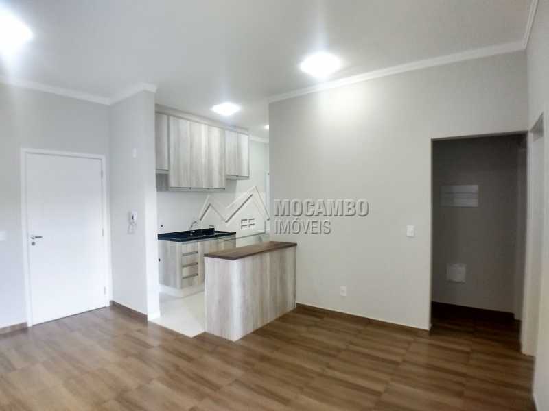 Conheça Sala do imóvel - Apartamento Condomínio Residencial Manacás, Itatiba, Loteamento Santo Antônio, SP Para Alugar, 2 Quartos, 62m² - FCAP20994 - 1 Sala - Apartamento Condomínio Residencial Manacás, Itatiba, Loteamento Santo Antônio, SP Para Alugar, 2 Quartos, 62m² - FCAP20994 - 1