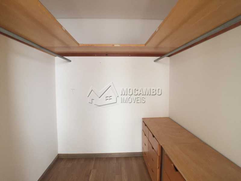 Conheça Closet do imóvel - Casa em Condomínio 4 Quartos À Venda Itatiba,SP - R$ 700.000 - FCCN40142 - 13 Closet - Casa em Condomínio 4 Quartos À Venda Itatiba,SP - R$ 700.000 - FCCN40142 - 13