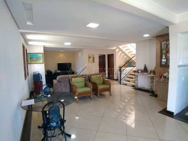 Conheça Sala do imóvel - Chácara 1000m² à venda Itatiba,SP - R$ 779.000 - FCCH50010 - 5 Sala - Chácara 1000m² à venda Itatiba,SP - R$ 779.000 - FCCH50010 - 5