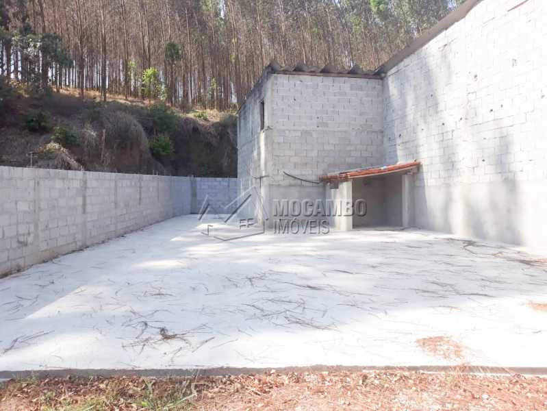 Conheça Quintal do imóvel - Galpão 1000m² Para Alugar Itatiba,SP - R$ 5.600 - FCGA00169 - 10 Quintal - Galpão 1000m² Para Alugar Itatiba,SP - R$ 5.600 - FCGA00169 - 10