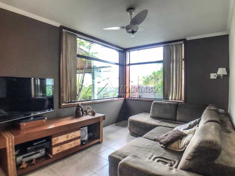 Conheça Sala de Televisão do imóvel - Casa em Condomínio 4 quartos à venda Itatiba,SP - R$ 1.990.000 - FCCN40147 - 1 Sala de Televisão - Casa em Condomínio 4 quartos à venda Itatiba,SP - R$ 1.990.000 - FCCN40147 - 1