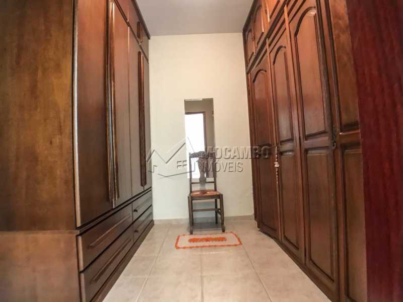 Conheça Closet Suíte Master do imóvel - Casa em Condomínio 4 quartos à venda Itatiba,SP - R$ 1.990.000 - FCCN40147 - 19 Closet Suíte Master - Casa em Condomínio 4 quartos à venda Itatiba,SP - R$ 1.990.000 - FCCN40147 - 19