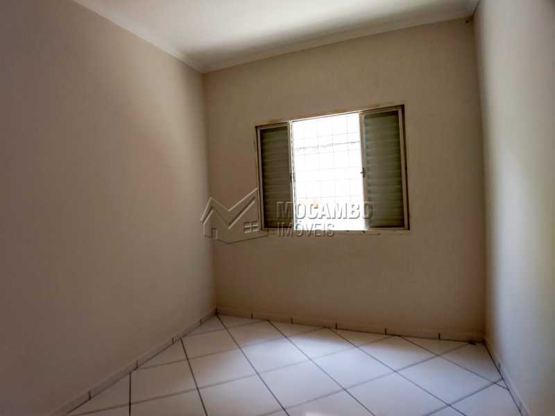 Conheça Quarto do imóvel - Casa 2 quartos para alugar Itatiba,SP - R$ 900 - FCCA21282 - 4 Quarto - Casa 2 quartos para alugar Itatiba,SP - R$ 900 - FCCA21282 - 4