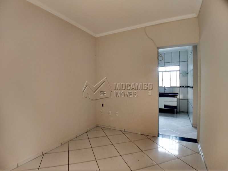 Conheça Sala do imóvel - Casa 2 quartos para alugar Itatiba,SP - R$ 900 - FCCA21282 - 3 Sala - Casa 2 quartos para alugar Itatiba,SP - R$ 900 - FCCA21282 - 3