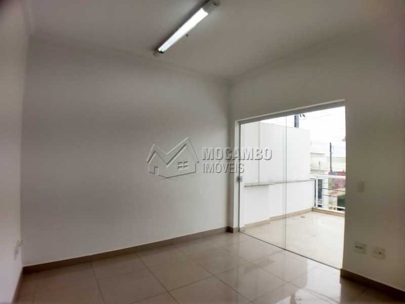 Conheça Sala com Varanda do imóvel - Prédio 144m² para alugar Itatiba,SP Centro - R$ 3.500 - FCPR00018 - 1 Sala com Varanda - Prédio 144m² para alugar Itatiba,SP Centro - R$ 3.500 - FCPR00018 - 1