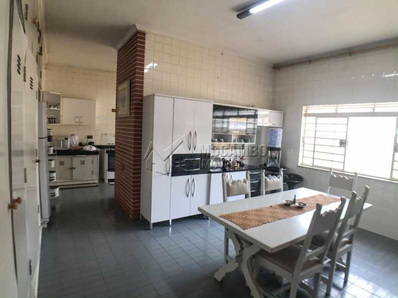 Conheça Copa / Cozinha do imóvel - Casa 5 quartos à venda Itatiba,SP - R$ 1.090.000 - FCCA50022 - 15 Copa / Cozinha - Casa 5 quartos à venda Itatiba,SP - R$ 1.090.000 - FCCA50022 - 15