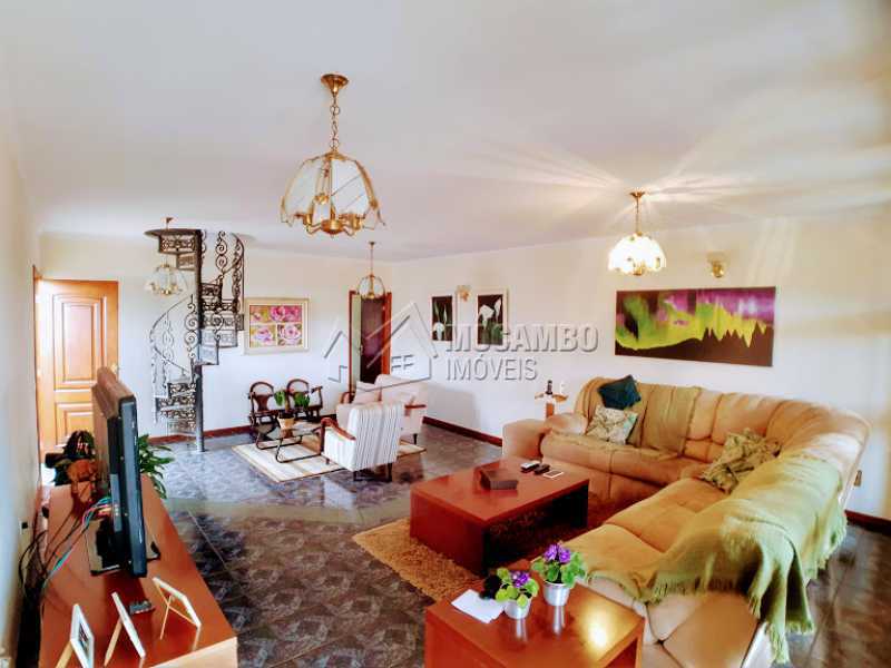 Conheça Sala do imóvel - Casa 3 quartos à venda Itatiba,SP Centro - R$ 1.100.000 - FCCA31316 - 4 Sala - Casa 3 quartos à venda Itatiba,SP Centro - R$ 1.100.000 - FCCA31316 - 4