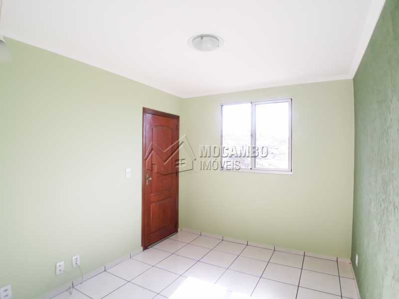 Conheça Sala do imóvel - Apartamento Condomínio Núcleo Residencial João Corradini, Itatiba, Núcleo Residencial João Corradini, SP Para Alugar, 2 Quartos, 50m² - FCAP21086 - 3 Sala - Apartamento Condomínio Núcleo Residencial João Corradini, Itatiba, Núcleo Residencial João Corradini, SP Para Alugar, 2 Quartos, 50m² - FCAP21086 - 3