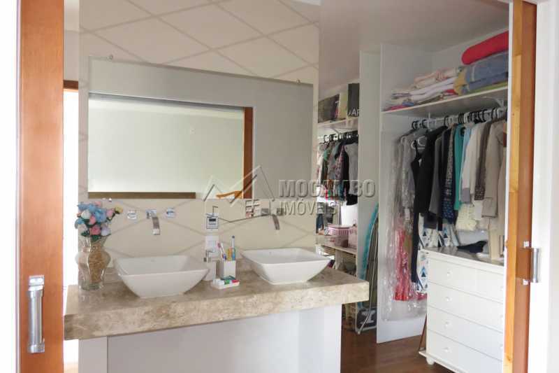 Conheça Suite com closet do imóvel - Casa em Condomínio 4 quartos para venda e aluguel Itatiba,SP - R$ 12.000 - FCCN40159 - 17 Suite com closet - Casa em Condomínio 4 quartos para venda e aluguel Itatiba,SP - R$ 12.000 - FCCN40159 - 17