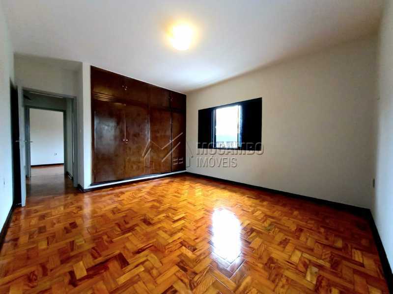 Conheça Quarto 02 do imóvel - Casa Comercial para alugar Itatiba,SP Centro - R$ 2.500 - FCCC30017 - 16 Quarto 02 - Casa Comercial para alugar Itatiba,SP Centro - R$ 2.500 - FCCC30017 - 16