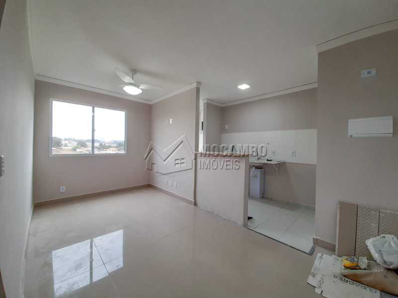 Conheça Sala do imóvel - Apartamento 2 quartos à venda Itatiba,SP - R$ 175.000 - FCAP21111 - 1 Sala - Apartamento 2 quartos à venda Itatiba,SP - R$ 175.000 - FCAP21111 - 1