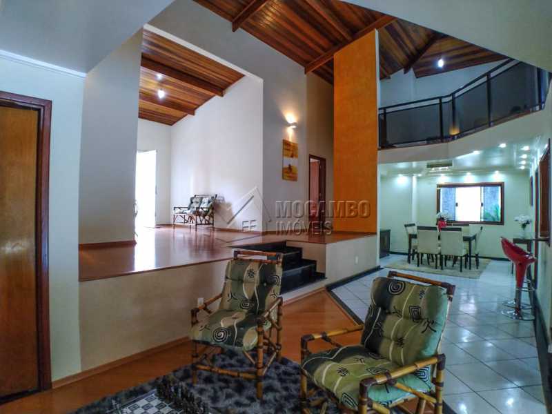 Conheça Living 3 ambientes do imóvel - Casa em Condomínio 4 quartos à venda Itatiba,SP - R$ 990.000 - FCCN40162 - 11 Living 3 ambientes - Casa em Condomínio 4 quartos à venda Itatiba,SP - R$ 990.000 - FCCN40162 - 11