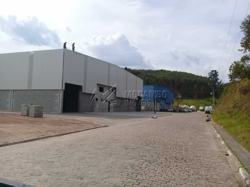 Conheça Área Externa do imóvel - Galpão 2292m² para alugar Itatiba,SP - R$ 30.000 - FCGA00176 - 5 Área Externa - Galpão 2292m² para alugar Itatiba,SP - R$ 30.000 - FCGA00176 - 5