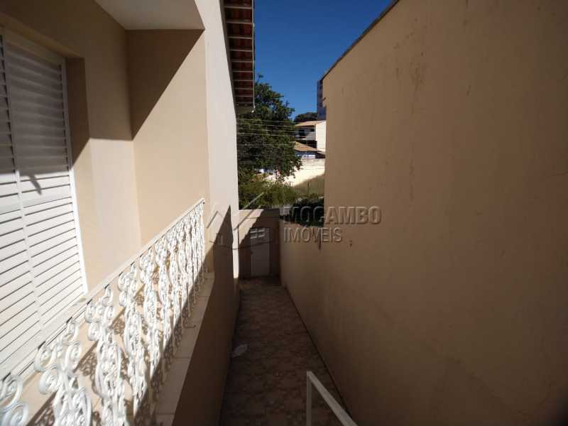 Conheça Corredor Lateral do imóvel - Casa 5 quartos à venda Itatiba,SP - R$ 477.000 - FCCA50023 - 12 Corredor Lateral - Casa 5 quartos à venda Itatiba,SP - R$ 477.000 - FCCA50023 - 12