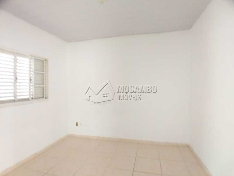 Conheça Quarto do imóvel - Casa 2 quartos para alugar Itatiba,SP - R$ 900 - FCCA21382 - 4 Quarto - Casa 2 quartos para alugar Itatiba,SP - R$ 900 - FCCA21382 - 4