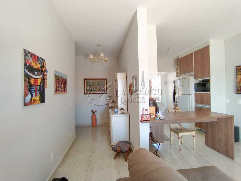 Conheça Sala do imóvel - Apartamento 2 quartos à venda Itatiba,SP - R$ 300.000 - FCAP21141 - 7 Sala - Apartamento 2 quartos à venda Itatiba,SP - R$ 300.000 - FCAP21141 - 7