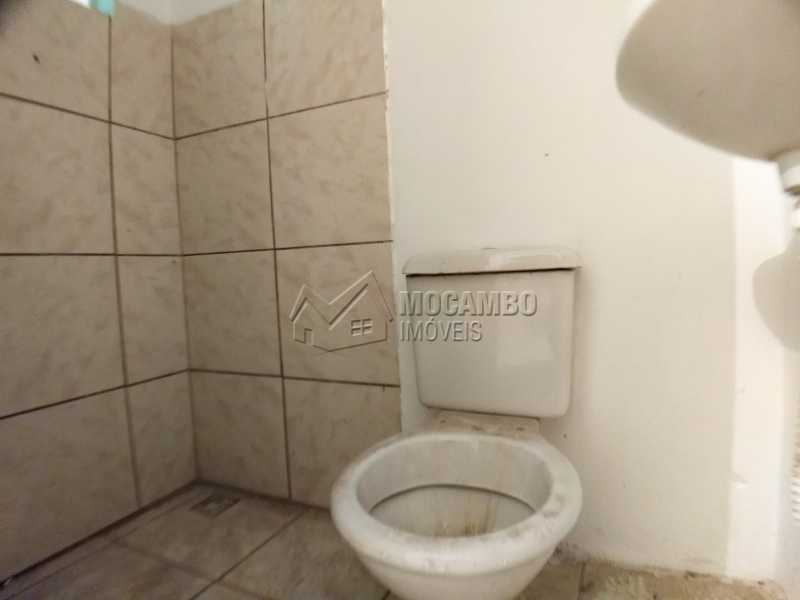 Conheça Banheiro Suíte do imóvel - Casa 1 quarto para alugar Itatiba,SP - R$ 750 - FCCA10295 - 6 Banheiro Suíte - Casa 1 quarto para alugar Itatiba,SP - R$ 750 - FCCA10295 - 6