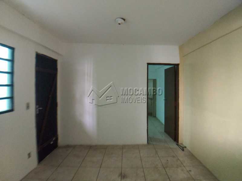 Conheça Sala do imóvel - Casa 1 quarto para alugar Itatiba,SP - R$ 750 - FCCA10295 - 3 Sala - Casa 1 quarto para alugar Itatiba,SP - R$ 750 - FCCA10295 - 3