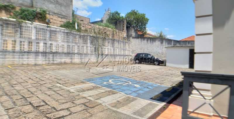 Conheça Vagas do imóvel - Sala Comercial para alugar Itatiba,SP Centro - R$ 1.000 - FCSL00228 - 9 Vagas - Sala Comercial para alugar Itatiba,SP Centro - R$ 1.000 - FCSL00228 - 9