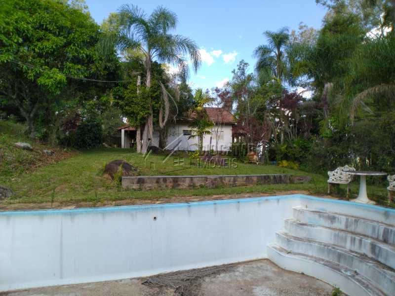 Conheça Piscina vista para sede do imóvel - Sítio 145200m² à venda Itatiba,SP - R$ 1.900.000 - FCSI20013 - 20 Piscina vista para sede - Sítio 145200m² à venda Itatiba,SP - R$ 1.900.000 - FCSI20013 - 20