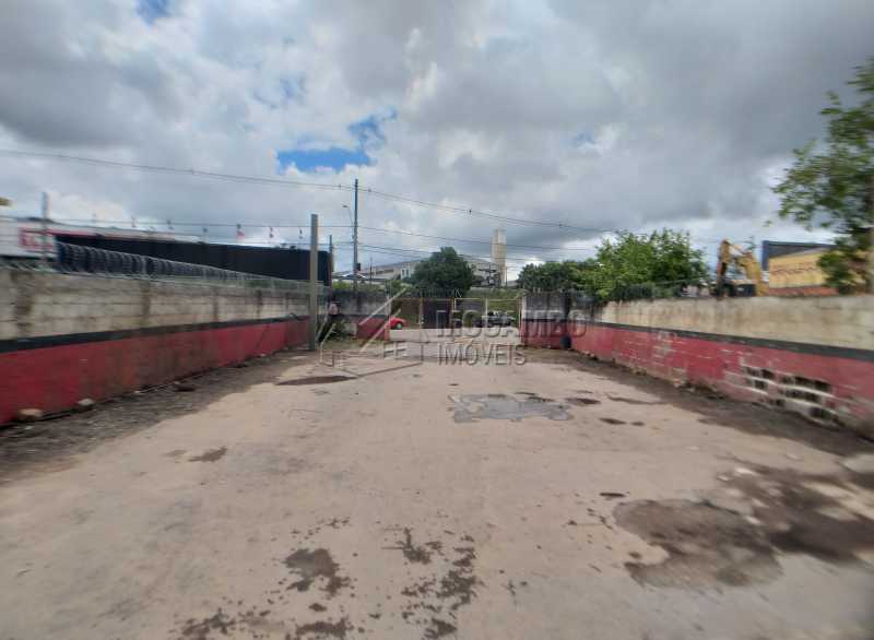 Conheça Vagas do imóvel - Ponto comercial para alugar Itatiba,SP - R$ 2.000 - FCPC00075 - 3 Vagas - Ponto comercial para alugar Itatiba,SP - R$ 2.000 - FCPC00075 - 3
