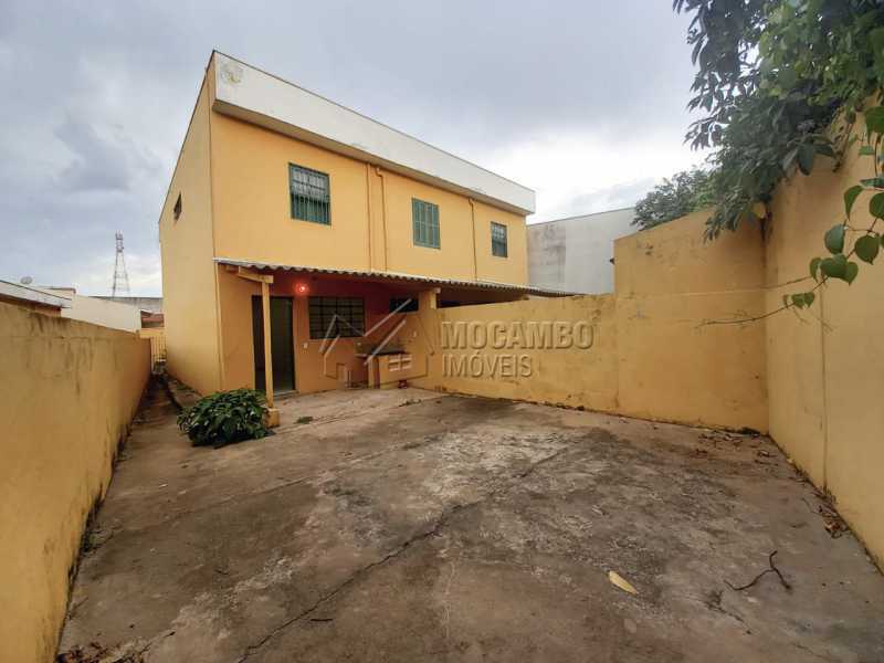 Conheça Quintal do imóvel - Casa de Vila 2 quartos para alugar Itatiba,SP - R$ 1.150 - FCCV20001 - 14 Quintal - Casa de Vila 2 quartos para alugar Itatiba,SP - R$ 1.150 - FCCV20001 - 14