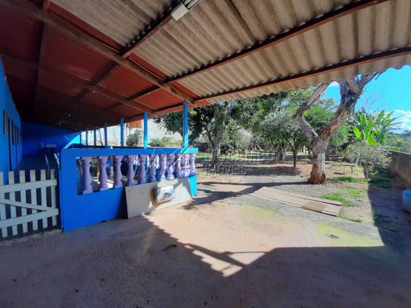 Conheça Garagem do imóvel - Chácara 1171m² à venda Itatiba,SP - R$ 350.000 - FCCH20067 - 6 Garagem - Chácara 1171m² à venda Itatiba,SP - R$ 350.000 - FCCH20067 - 6