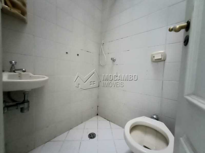Conheça BANHEIRO DA ÁREA DE SERVIÇO do imóvel - Casa 4 quartos para alugar Itatiba,SP - R$ 4.000 - FCCA40148 - 9 BANHEIRO DA ÁREA DE SERVIÇO - Casa 4 quartos para alugar Itatiba,SP - R$ 4.000 - FCCA40148 - 9